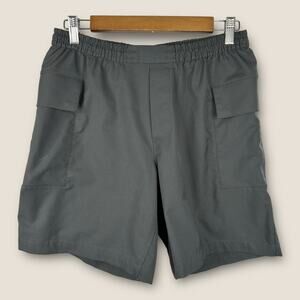 Lululemon Mens size Medium Utilitarian Cargo Shorts LM7AVYS Gray Flaw